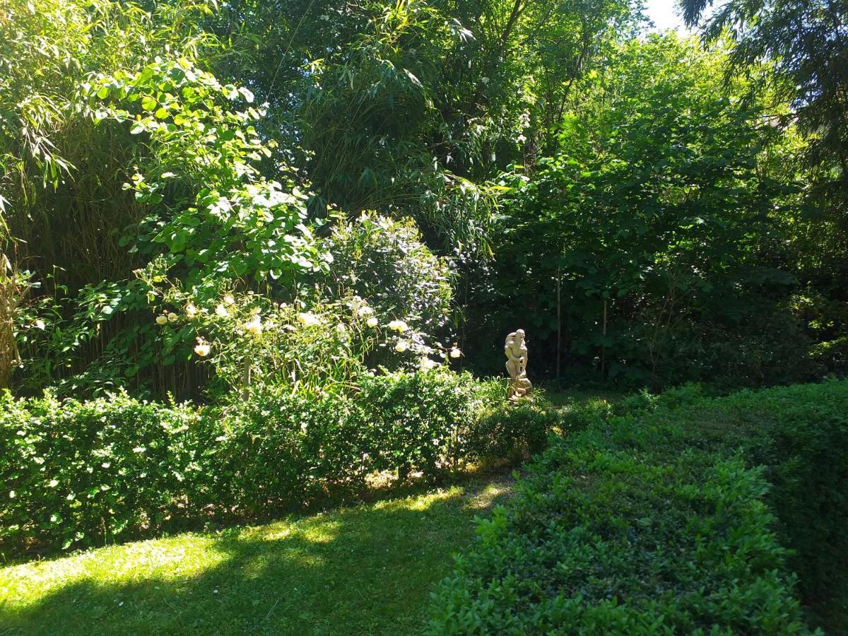 Le Jardin Secret Bed & Breakfast แซ็ง-ต็องโตแน็ง ภายนอก รูปภาพ